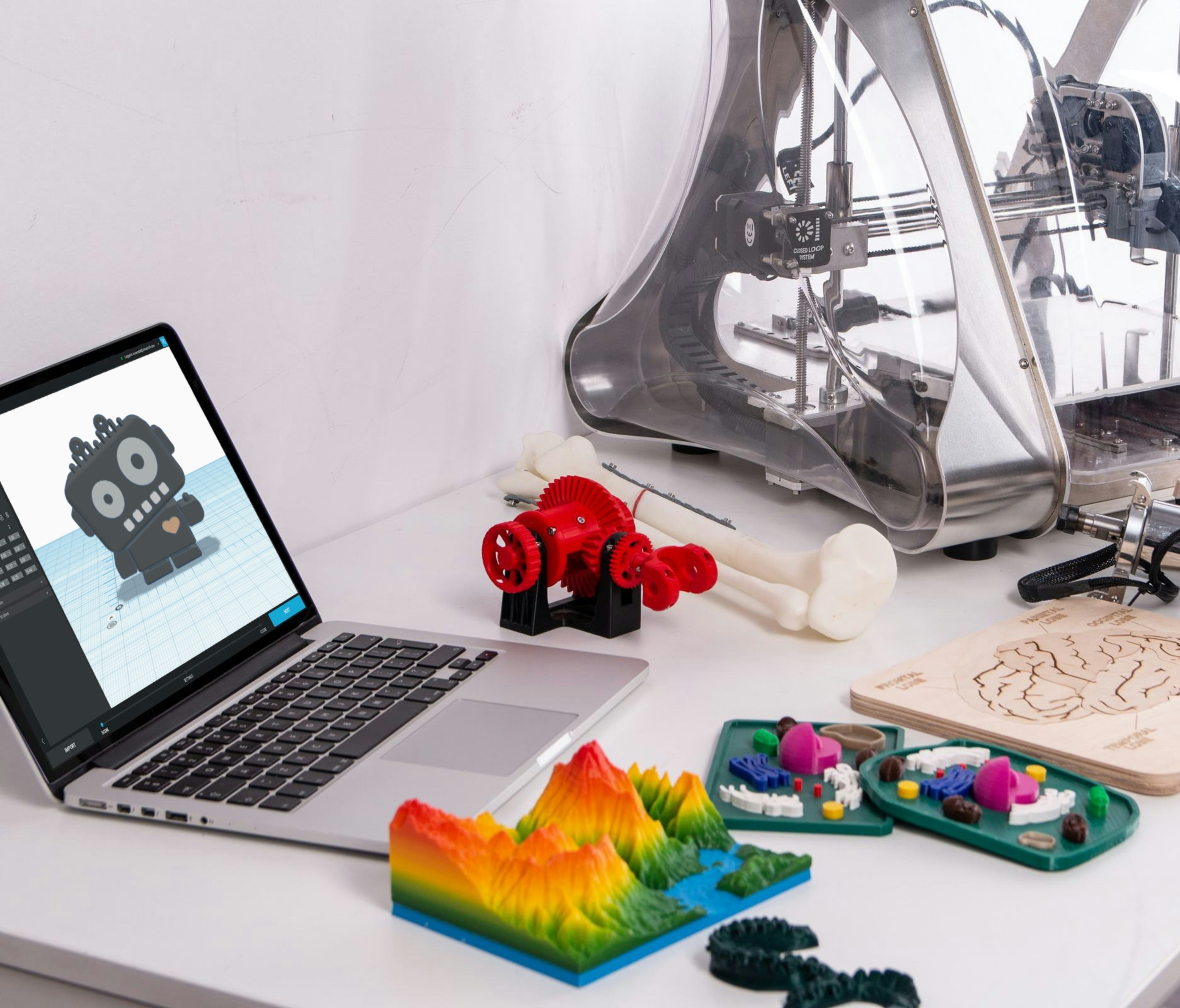 学生创新实验室团队协作场景